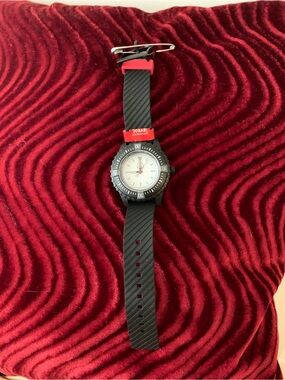 Q&Q Citizen brand watch 20 BAR (200 M )water watch black & Red Sport Dive Watch